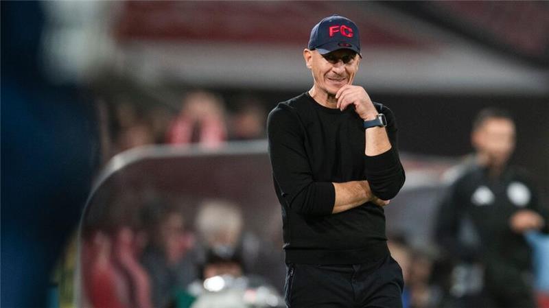 Alarm im Westen - Köln und Schalke in der Krise Kölns Trainer Struber steht in der Kritik.