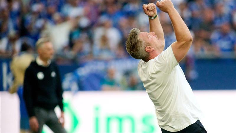 „Bombastischer Verein“ FC: Kwasniok erhält Bundesliga-Chance Kölns neuer Trainer Kwasniok verspricht eine „unvergessliche Saison“.