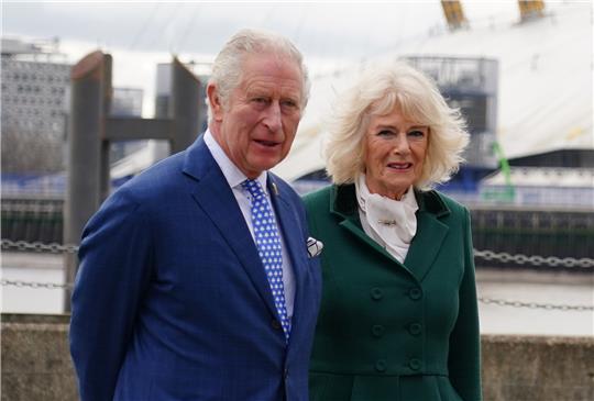 König Charles III. und seine Frau Camilla werden Deutschland und Frankreich kurz vor Ostern besuchen. Foto: dpa-Bildfunk