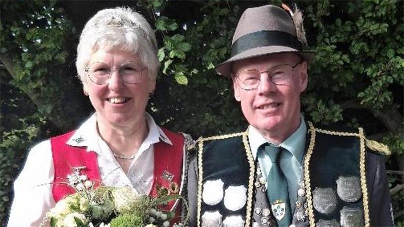 König Willi Meyer mit seiner Ehefrau Elke.