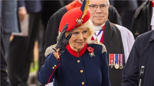 Königin Camilla besucht Zeremonie zu Ehren gefallener Soldaten in Westminster Abbey.