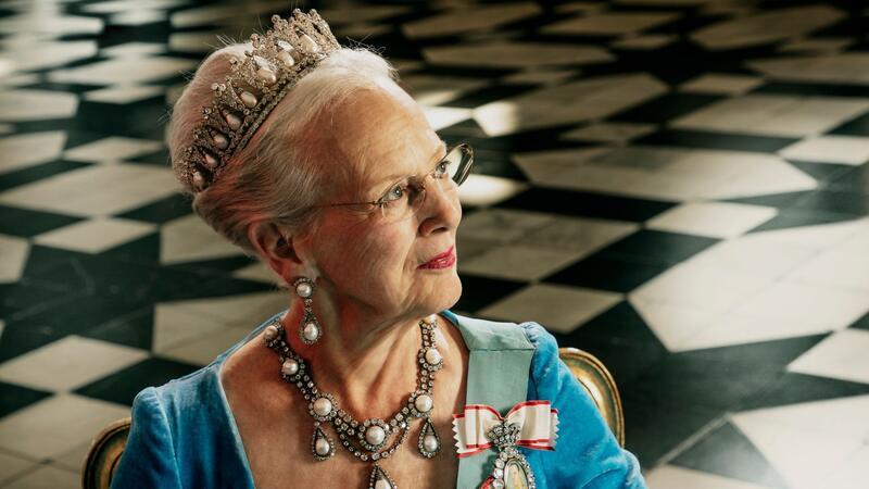 Königin Margrethe II. kündigte in ihrer Neujahrsansprache an, dass sie am 14. Januar 2024 als Königin von Dänemark zurücktreten werde.