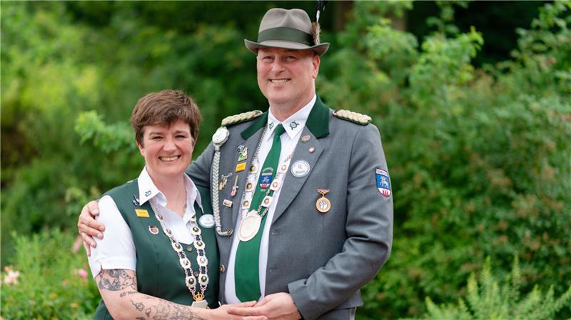 Das neue Königspaar von Düdenbüttel: Thomas und Steffi Bösch Königin Steffi Bösch und König Thomas Bösch.