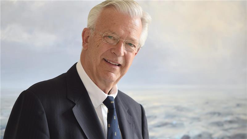 Hamburger Reeder fordert: „Wir sollten das China-Bashing beenden“ Kommt auch mit 89 Jahren meist noch zweimal die Woche ins Büro: Der gelernte Schifffahrtskaufmann Nikolaus Walter Schües.