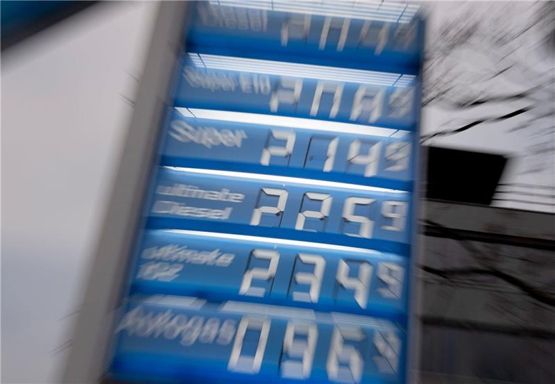 Spritpreise bremsen Autofahrer nicht – Debatte um Mobilitätsgeld Kommt ein Tankrabatt oder doch ein anderes Werkzeug, um die Bundesbürger an der Zapfsäule zu entlasten? Die Politik ringt um einen gangbaren Weg.