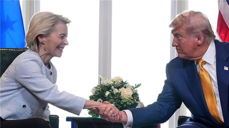 Gas und Öl: Sorgt Trump für höhere Preise in Europa? Kommt erneut Forderungen von US-Präsident Donald Trump nach: EU-Kommissionschefin Ursula von der Leyen. (Archivbild)