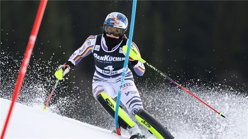 Konnte US-Star Shiffrin im Slalom nicht schlagen: das deutsche Ski-Juwel Emma Aicher.
