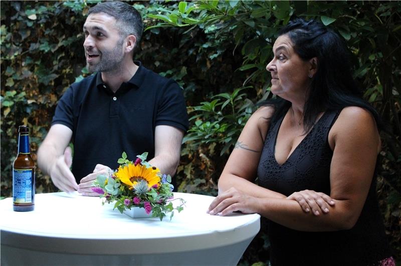 Konstantin Kuhle und Esther Deppe-Becker beim Bürgerdialog in Buxtehude. Foto: Frank