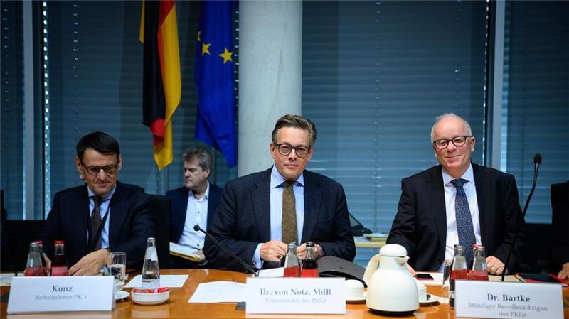 Russische Sabotage - Zufall verhinderte Flugzeugabsturz Konstantin von Notz (Grüne) ist aktuell Vorsitzender des Parlamentarischen Kontrollgremiums des Bundestages.