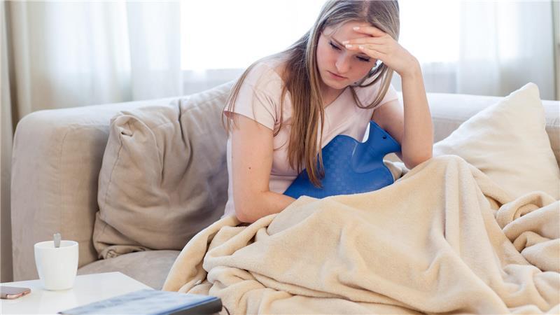 Fieser Magen-Darm-Infekt: 7 Fragen zum Norovirus Kopfschmerzen, Gliederschmerzen und natürlich übler Brechreiz: Das sind nur drei Anzeichen für eine Infektion mit dem Noro-Virus.