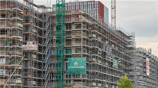 Kostenreduziertes Bauen ist nach Ansicht der norddeutschen Länder ein wichtiges Instrument, um der Krise auf dem Wohnungsmarkt zu begegnen. (Archivbild)