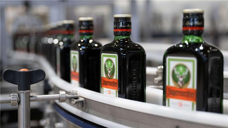 Kräuterlikör-Hersteller Jägermeister holt neue Finanzchefin ins Vorstandsteam. (Archivbild) 