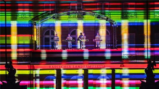 Kraftwerk spielt Mitte September in Dresden das einzige Deutschland-Konzert in diesem Jahr.