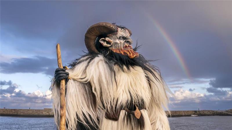 Wer uns während der Weihnachtszeit ins Haus kommt Krampus jagt nicht nur Kindern Angst und Schrecken ein. (Archivbild)