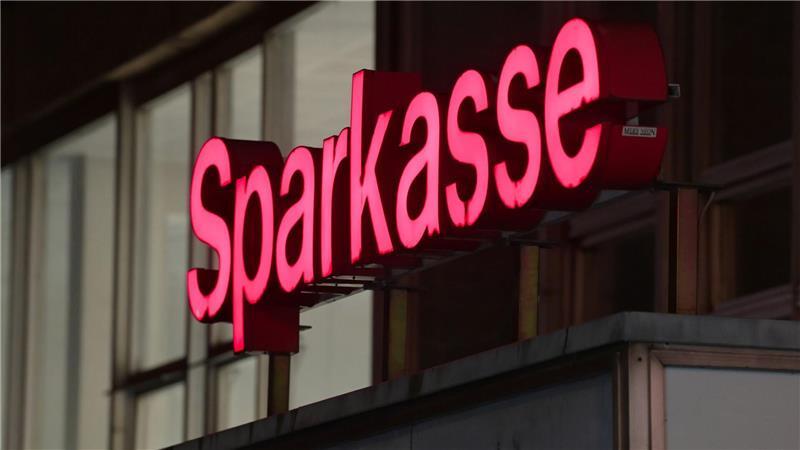 Sparkassen wollen nach Gewinnplus investieren „Kredithahn bei den Sparkassen bleibt offen.“ (Archivbild)