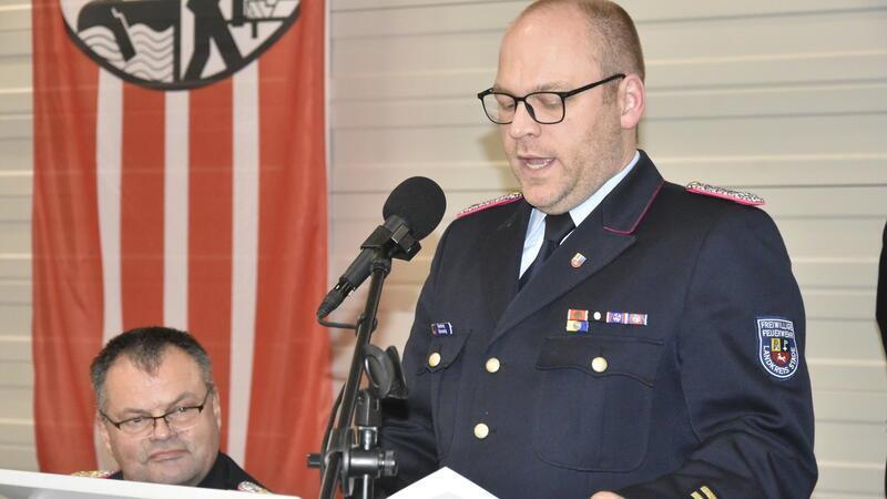Henning Klensang: So tickt der neue Kreisbrandmeister Kreisbrandmeister Henning Klensang spricht über die neue Feuerwehrverordnung.