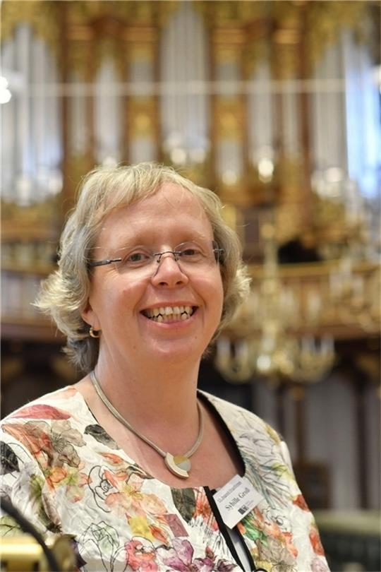 Kreiskantorin Sybille Groß hat das Spendenkonzert organisiert. Foto: Christoph Schönbeck