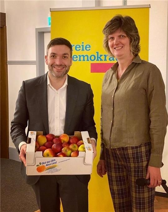 Kreisvorsitzende Hilke Ehlers und der FDP-Landeschef Konstantin Kuhle. Foto: FDP