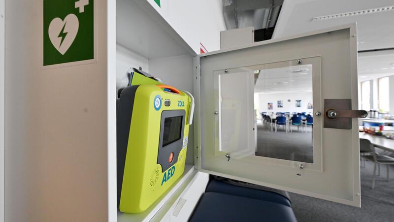 Himmelpfortens neues Notfallteam ist einsatzbereit Kreisweit gibt es bereits rund 40 AED-Notfallgruppen bei den Feuerwehren.
