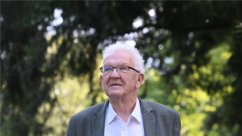 Kretschmann ist studierter Biologe und liebt die Natur - das führte ihn auch zu den Grünen.