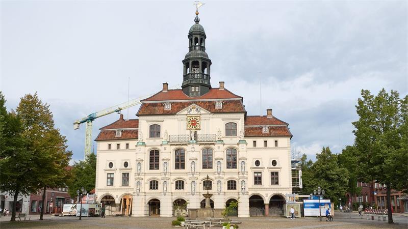 Krimifans zieht es im Herbst nach Lüneburg. (Symbolbild)