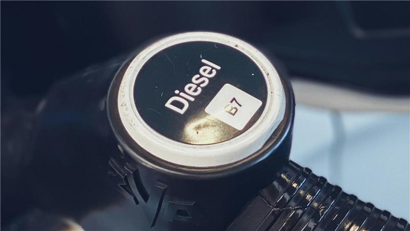 Kriminelle haben aus Baufahrzeugen in Stade-Wiepenkathen Diesel entwendet (Symbolbild).