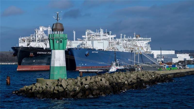 Wann geht das LNG-Terminal in Stade endlich in Betrieb? Kritiker halten die LNG-Infrastruktur für überdimensioniert, teuer und umweltgefährdend.