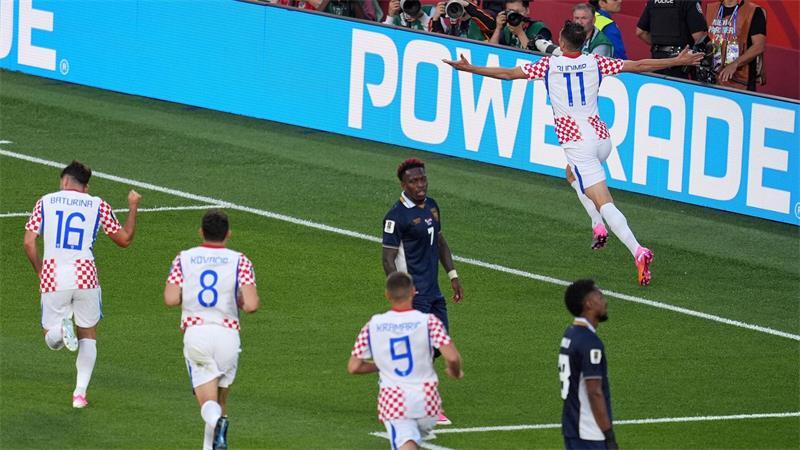Kroatien verneigt sich vor Fußball-Legende Modric Kroatien darf weiter auf die WM-Zwischenrunde hoffen.