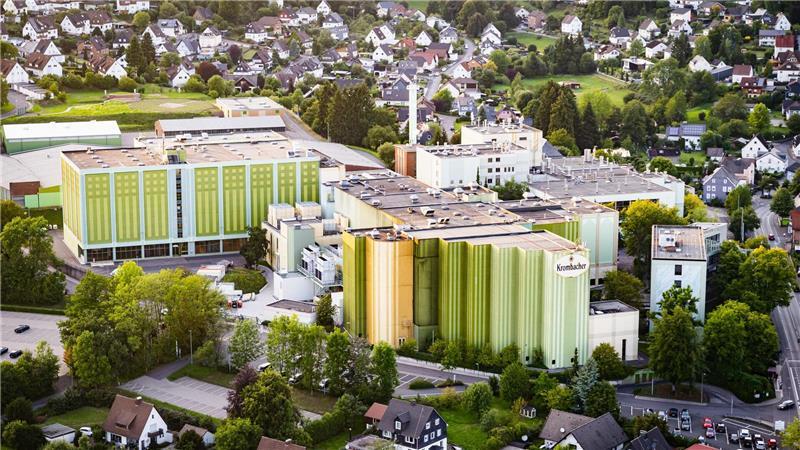 Große Brauer planen Bier-Preiserhöhungen Krombacher hebt die Preise für Flaschenbier und für Fassbier zum Herbst hin an. (Archivbild)