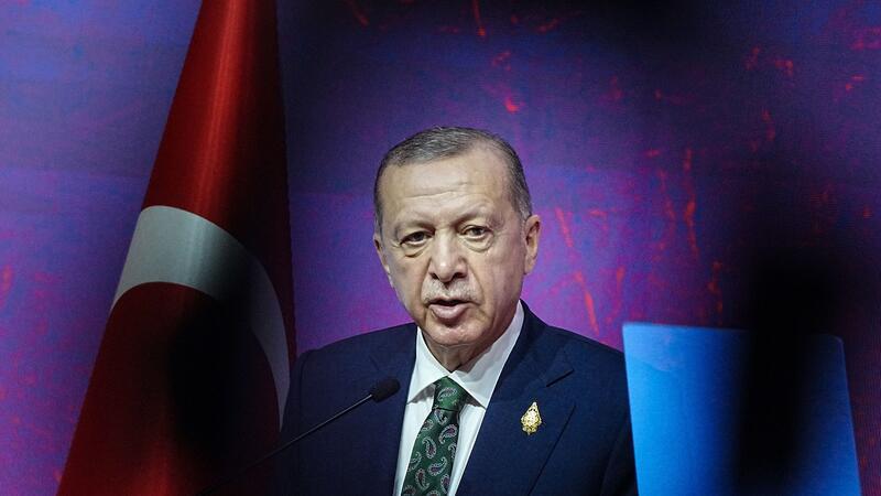 Kündigte erst kürzlich an, die Wahlen seien nun seien letzten - laut Beobachtern der Versuch, AKP-Wähler emotional zu gewinnen: Recep Tayyip Erdogan.