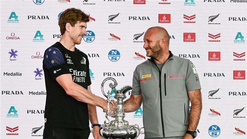 Italien holt Ausnahme-Segler Burling vom Rivalen Neuseeland Künftig für Italien dabei: Neuseelands Segel-Star Peter Burling (l).
