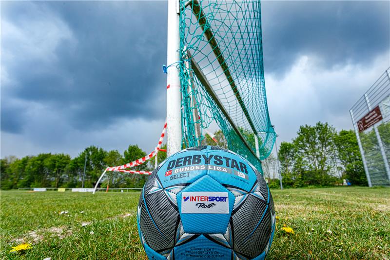 Künftig müssen bei Fußballspielen der Kreisklasse-Herren zwei Ordnungskräfte vor Spielbeginn beim Schwinger SC benannt werden. Foto: Struwe