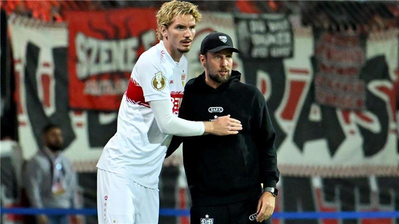 „Herber Verlust“: Der Woltemade-Wechsel und die Folgen Künftig nicht mehr Seite an Seite: Nick Woltemade und VfB-Coach Sebastian Hoeneß.