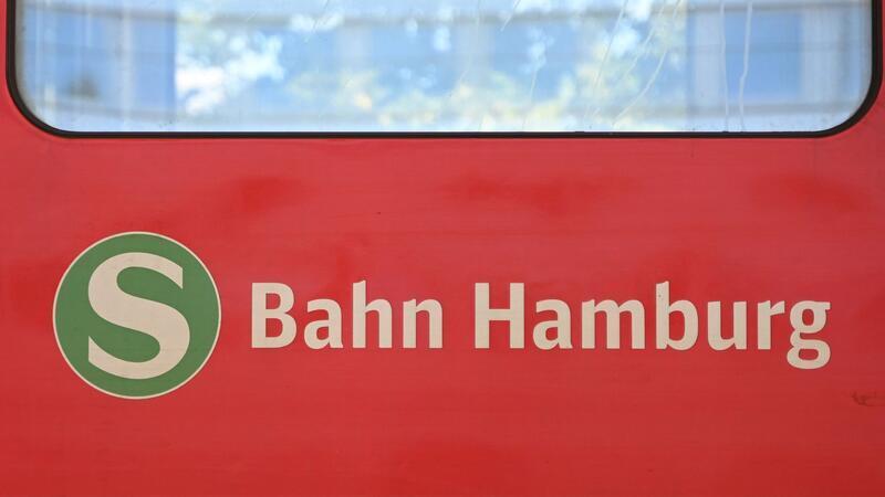 S-Bahn Hamburg führt Bezeichnung S7 ein – Wo sie lang fährt Künftig sind Züge der Hamburger S-Bahn als S7 unterwegs. (Archivbild)