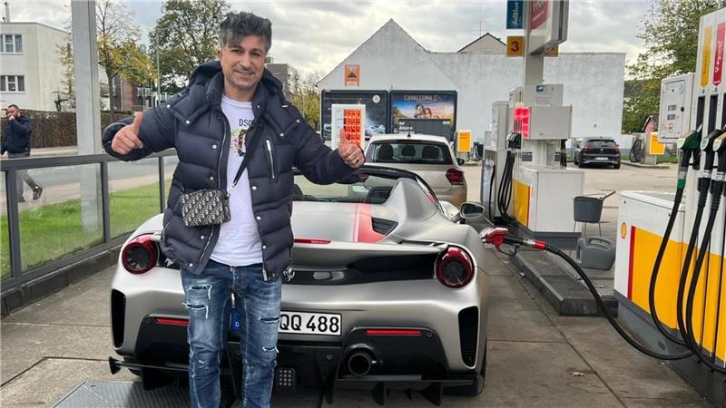 Was Lotto-Millionär „Chico“ dem Stader Gewinner rät Kürsat Yildirim, alias „Chico“, hat sich nicht nur einen Ferrari gekauft von seinem Lotto-Gewinn. Foto: privat