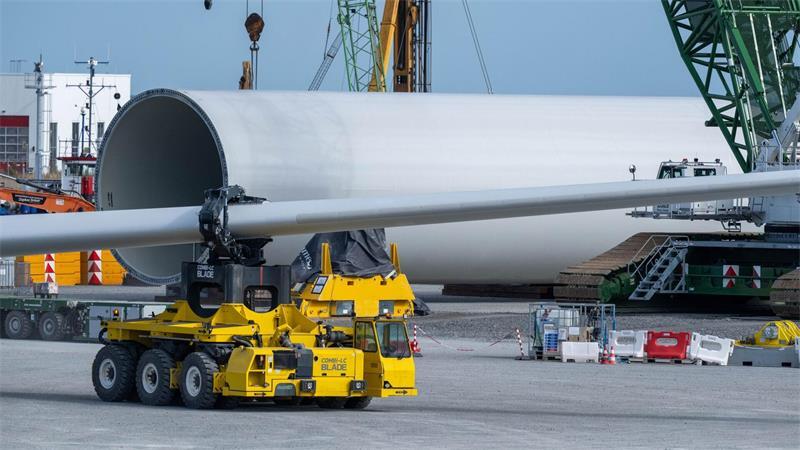 Streit um Verteilung von Offshore-Steuer-Millionen Küstenkommunen machen im Streit um die Verteilung von Gewerbesteuern aus Offshore-Windkraft ihre Belastungen durch den Ausbau geltend.