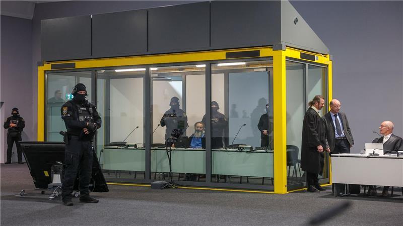 Kugelsicherer Glaskasten für Magdeburg Prozess