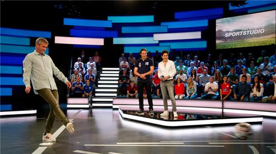 Kult im „Sportstudio“: das Torwandschießen zum Ende der Sendung.
