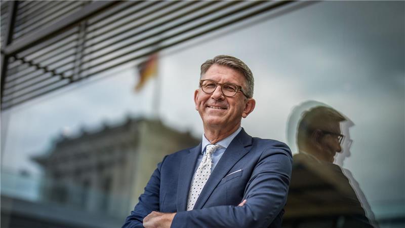 Kulturstaatsminister: Bibliotheken von zentraler Bedeutung Kulturstaatsminister Wolfram Weimar (parteilos) würdigt die Bedeutung von Bibliotheken. (Archivbild)