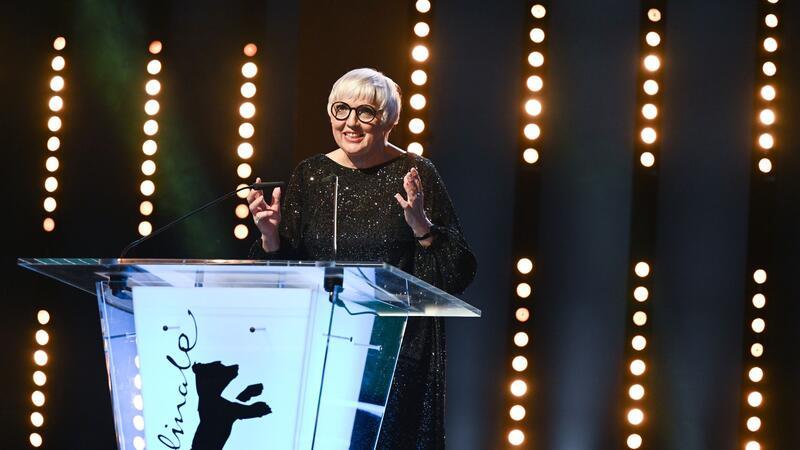 Roth: Berlinale steht für Kunstfreiheit und gegen Rassismus Kulturstaatsministerin Claudia Roth hat das Vorgehen der Festspielleitung verteidigt.
