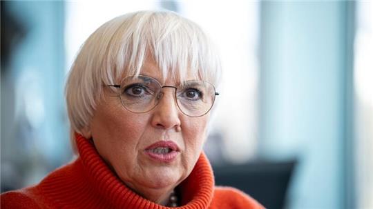 Kulturstaatsministerin Claudia Roth kann sich vorstellen, den Kulturpass auch auf europäischer Ebene einzuführen.
