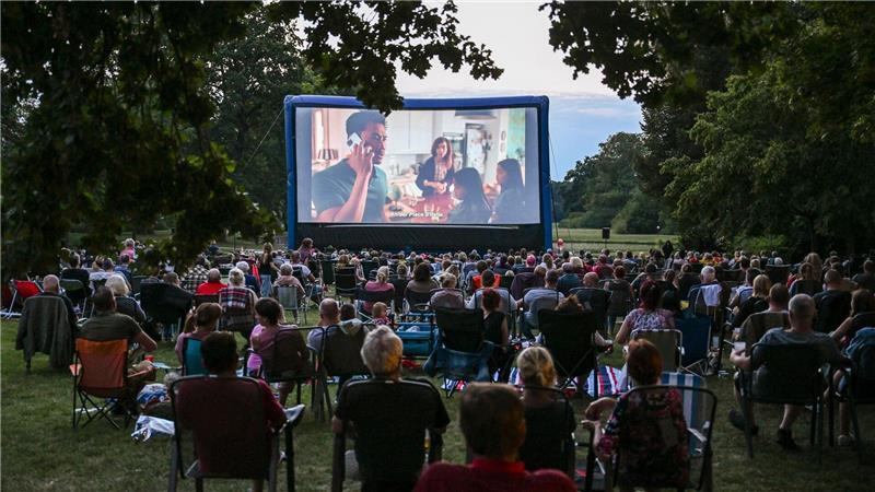 Kulturveranstaltungen machen auch draußen Spaß. (Archivbild)