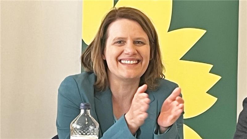 Ganztagsschule: Was Stader Eltern nicht gefällt am neuen Angebot Kultusministerin Julia Willie Hamburg zu Gast in Stade beim Info-Abend der Grünen zum Ganztag.