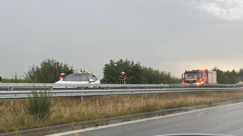 Kurz nach 9 Uhr wurde die A26 in Fahrtrichtung Stade gesperrt.