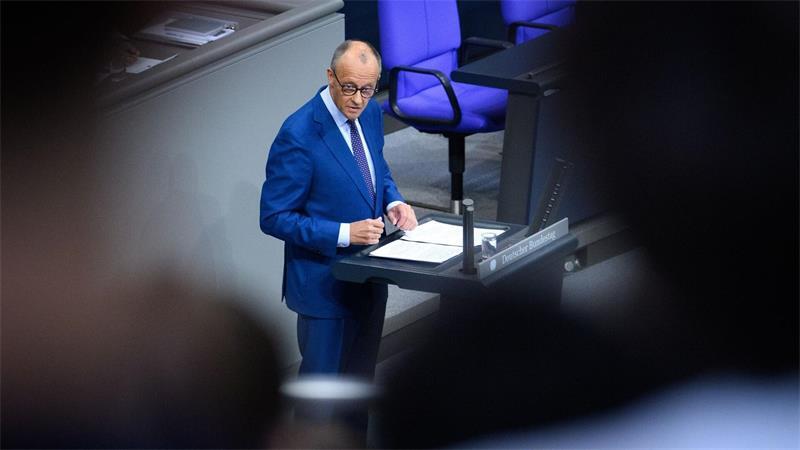 Kurz vor der Sommerpause gibt der Kanzler noch einmal eine Regierungserklärung ab.