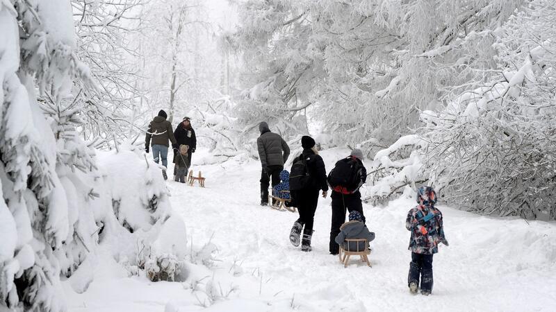 Kurzentschlossene, die über die Weihnachtstage oder Silvester verreisen wollen, haben in Niedersachsens Urlaubsregionen noch Chancen, eine Unterkunft zu finden. (Archivbild)