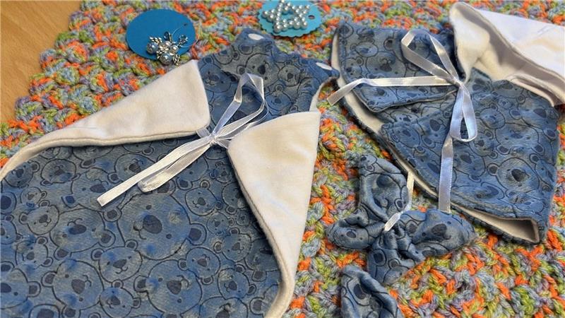 Kuscheliger Stoff und kleine Teddys.