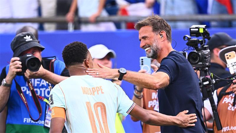 Unaufhaltsam: Frankreichs Mbappé trotzt allen Widerständen Kylian Mbappé (l.) und der designierte Bundestrainer Jürgen Klopp.