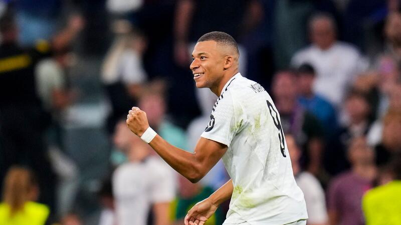 Kylian Mbappé trifft bei seinem Debüt für Real Madrid in der Königsklasse.
