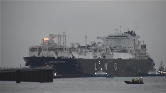 LNG-Terminal: Ankunft der „Energos Force“ in Stade-Bützfleth.